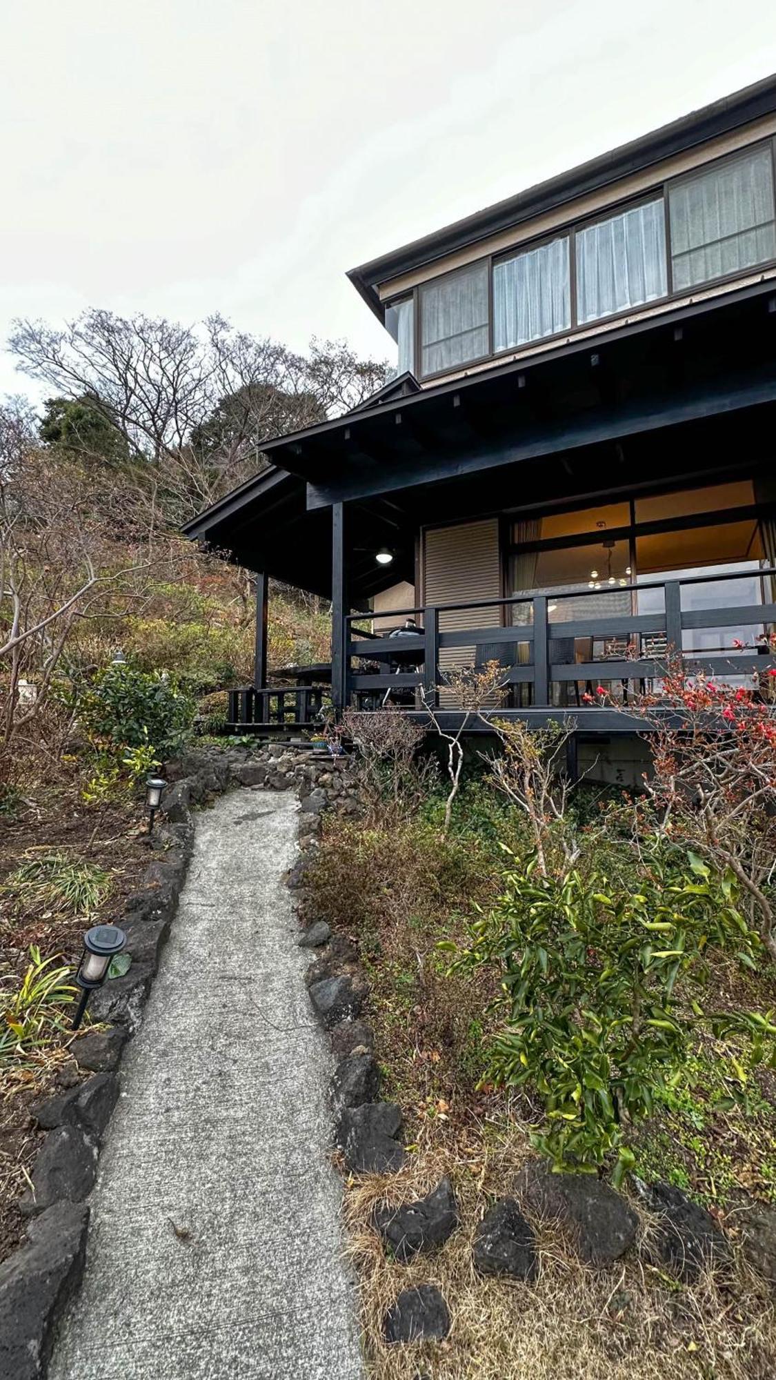 伊豆高原 温泉付別荘 Isana Mountain Villa Futo Exteriér fotografie